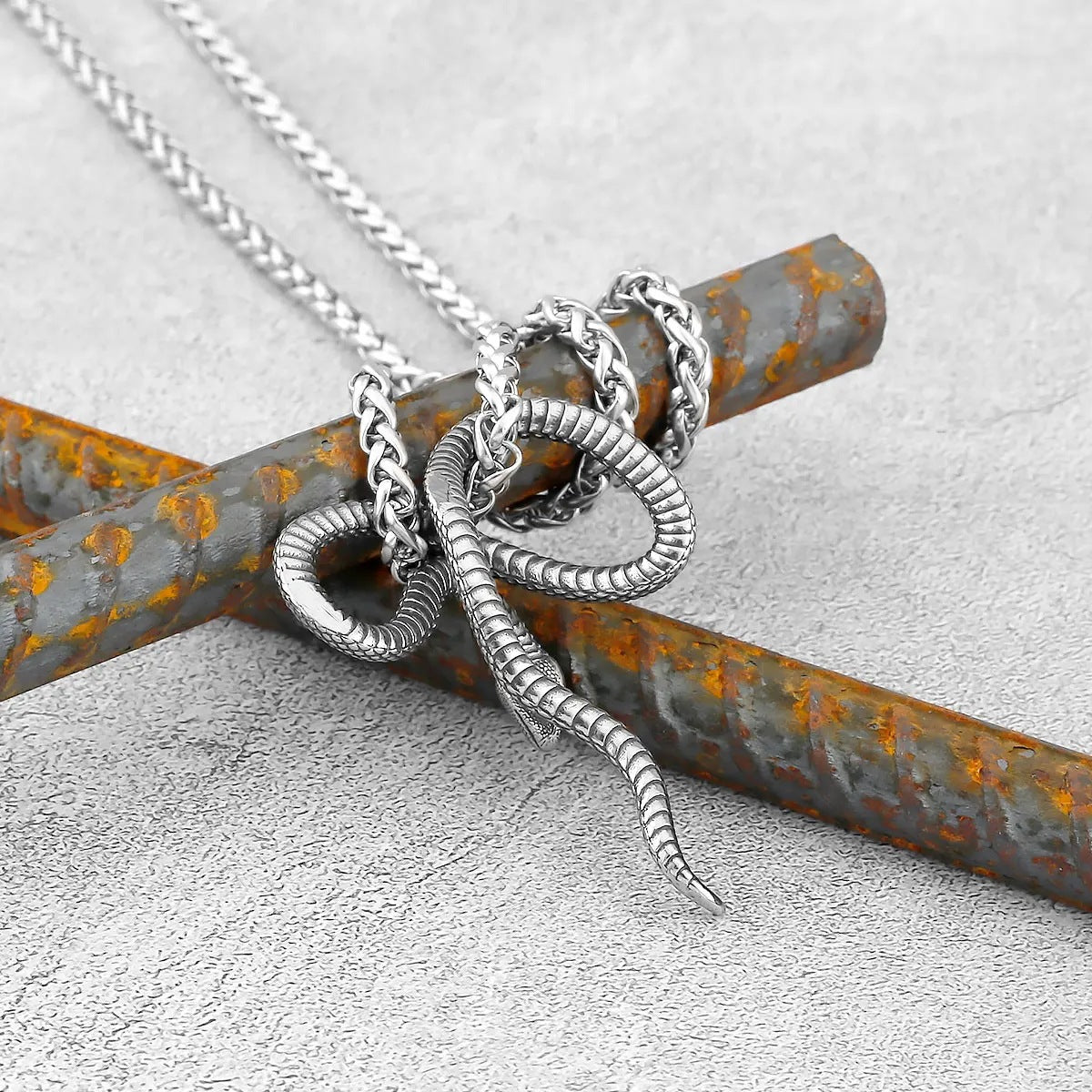 1. Planderful Retro Gothic Snake-Shaped Pendant Necklace in Durable Titanium Steel for Stylish and Personality-Driven Men