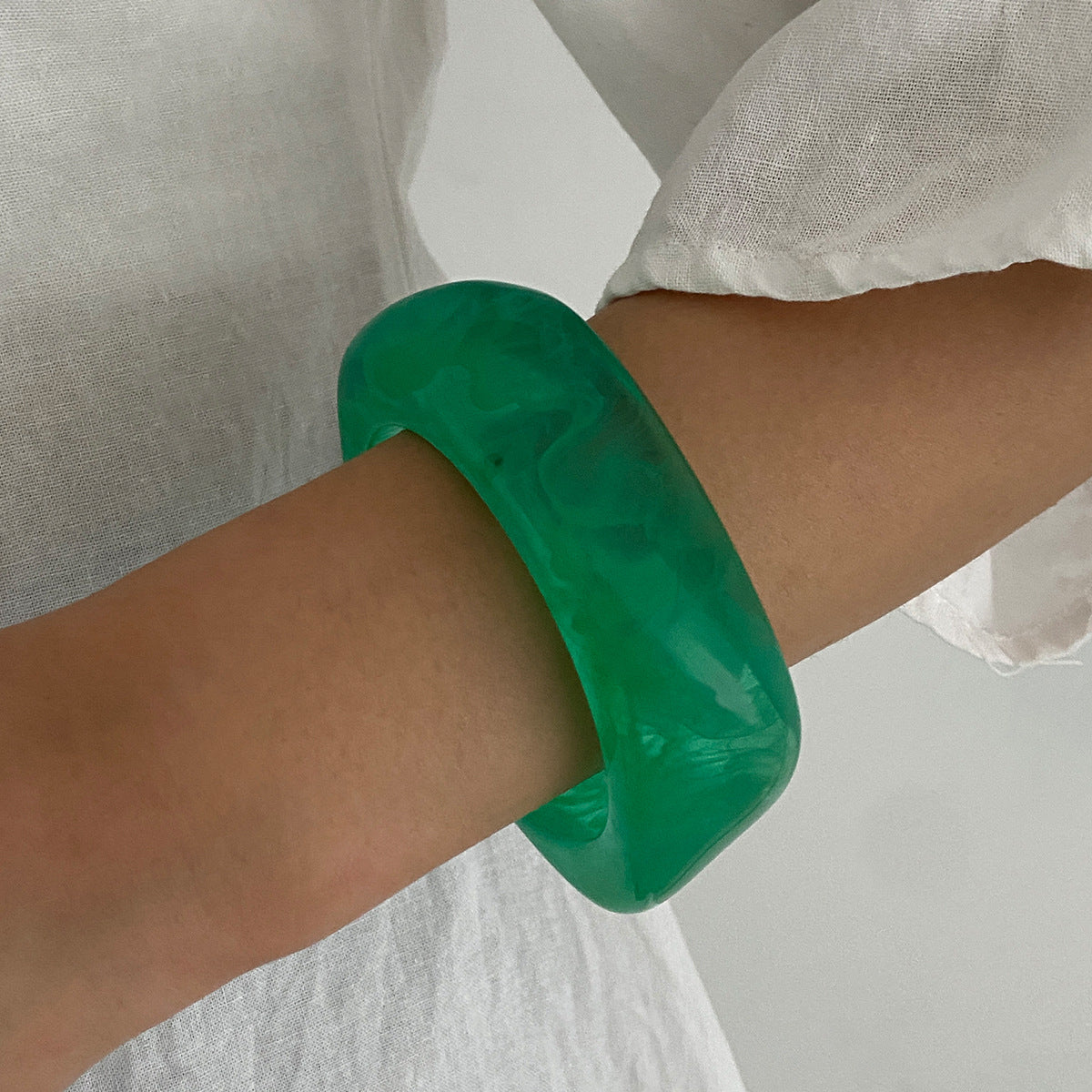 Planderful Vienna Verve Exaggerated Resin Arc Bracelet Statement Irregular Geometric Jewelry for Women