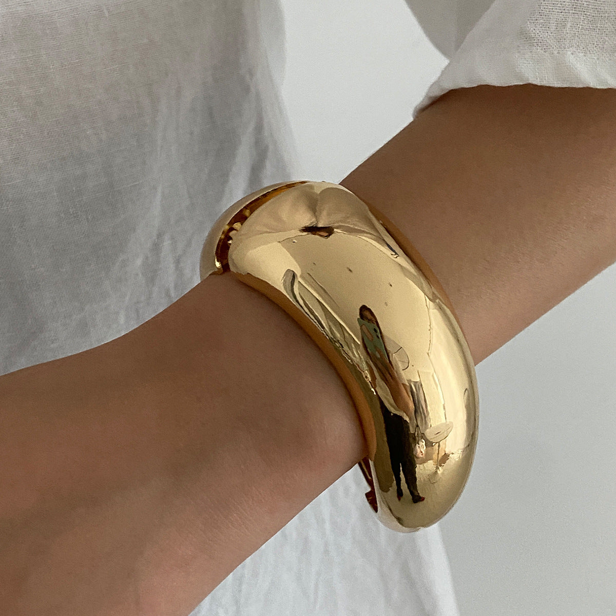 Planderful Vienna Verve Wide Metal Stacking Bracelet For Bold Fashion Lovers Statement Accessory
