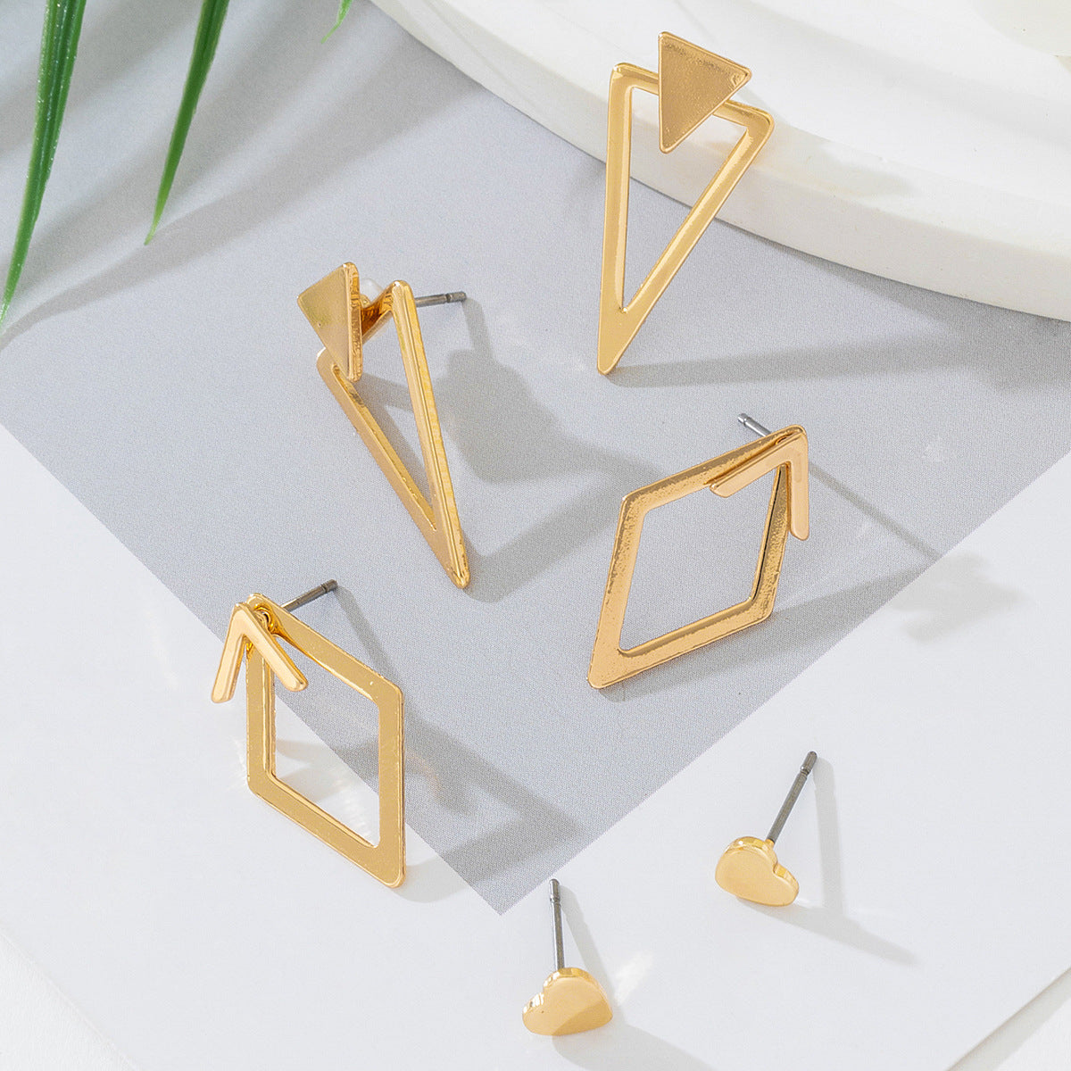 Planderful Vienna Verve Earrings Set – Stylish Multi-Element Design