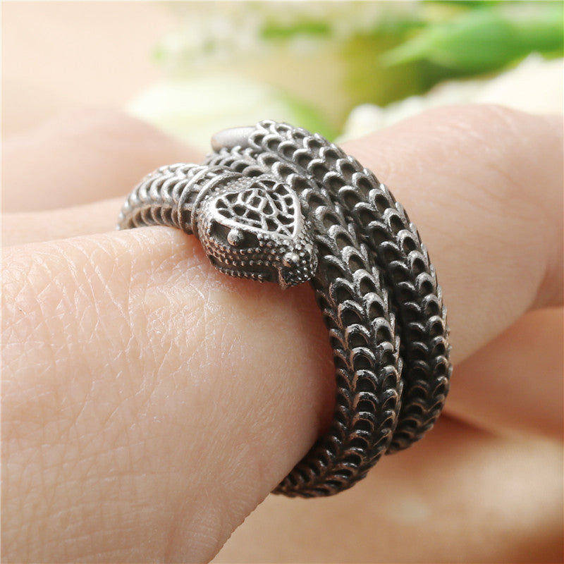Retro Titanium Steel Snake Ring for Men - Cold-Blooded Viper Design, Trendy Accessories in Sizes 7-13