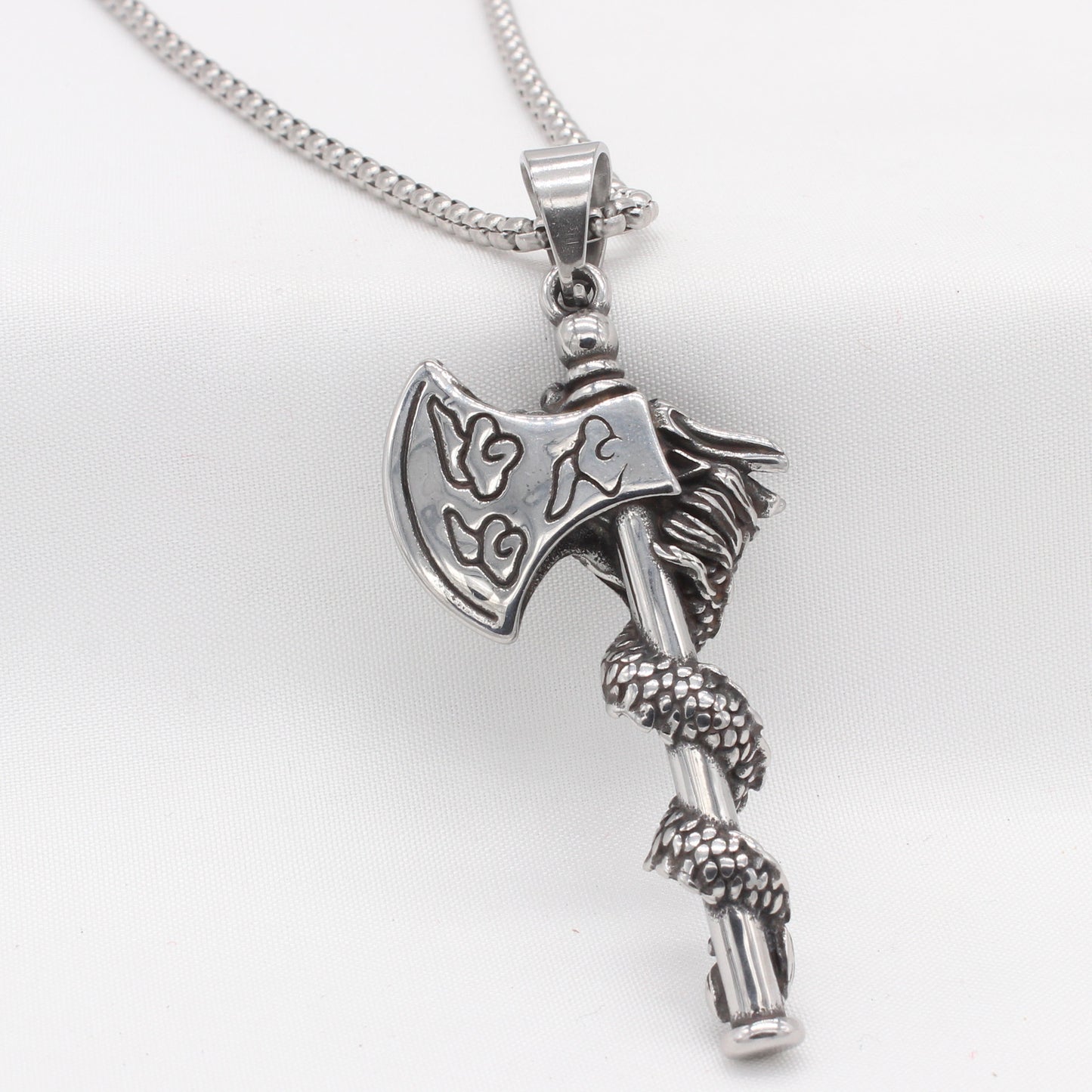 Planderful Norse Legacy Pendant – European and American Retro Dragon Viking Axe Men's Titanium Steel Necklace