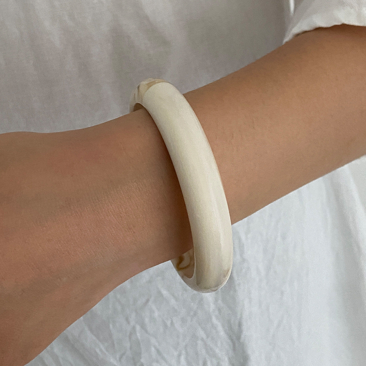 Planderful Maillard Style Bracelet For Women Irregular Wide Statement Hand Jewelry Vienna Verve Collection