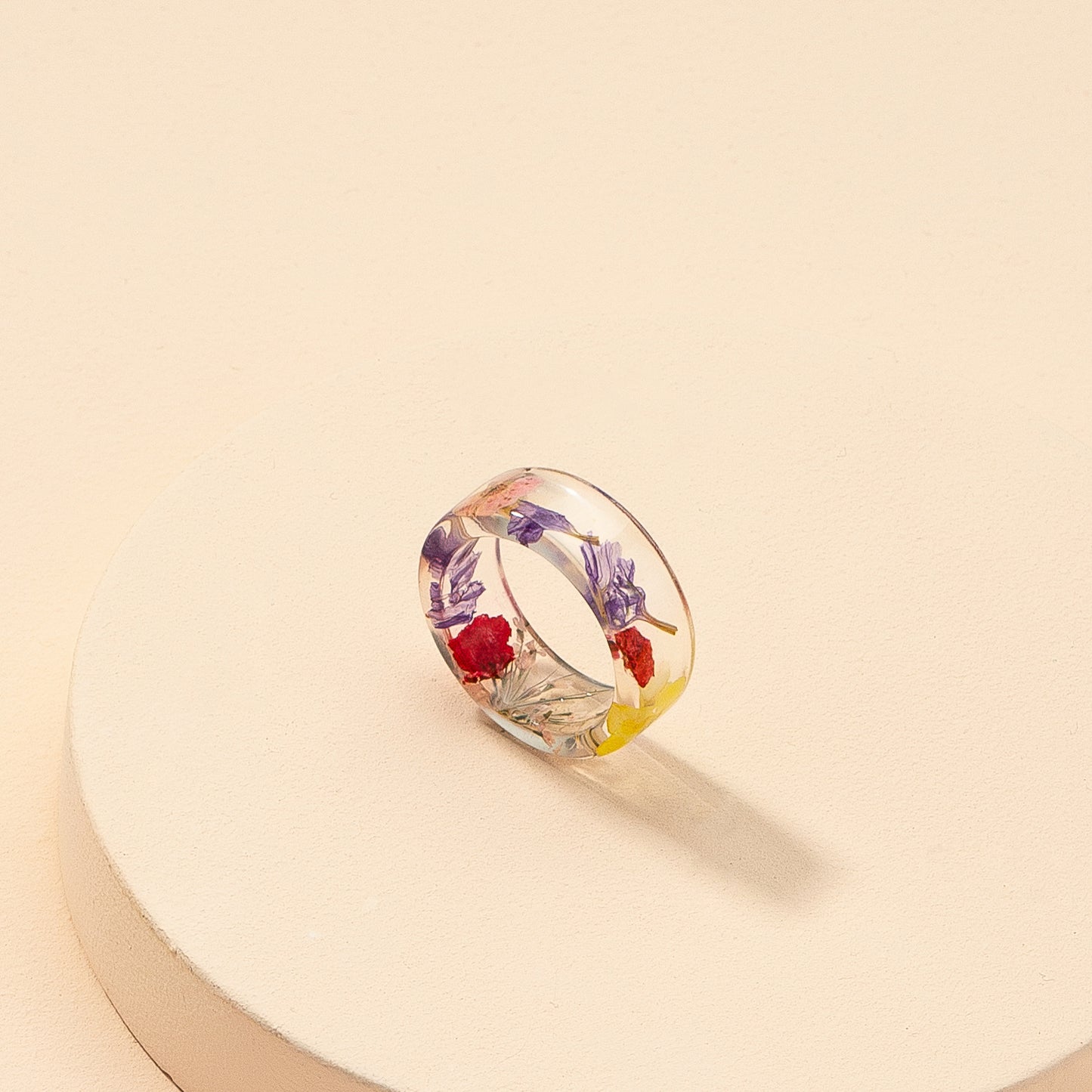 European and American Popular Vienna Verve Resin Ring with Real Flowers