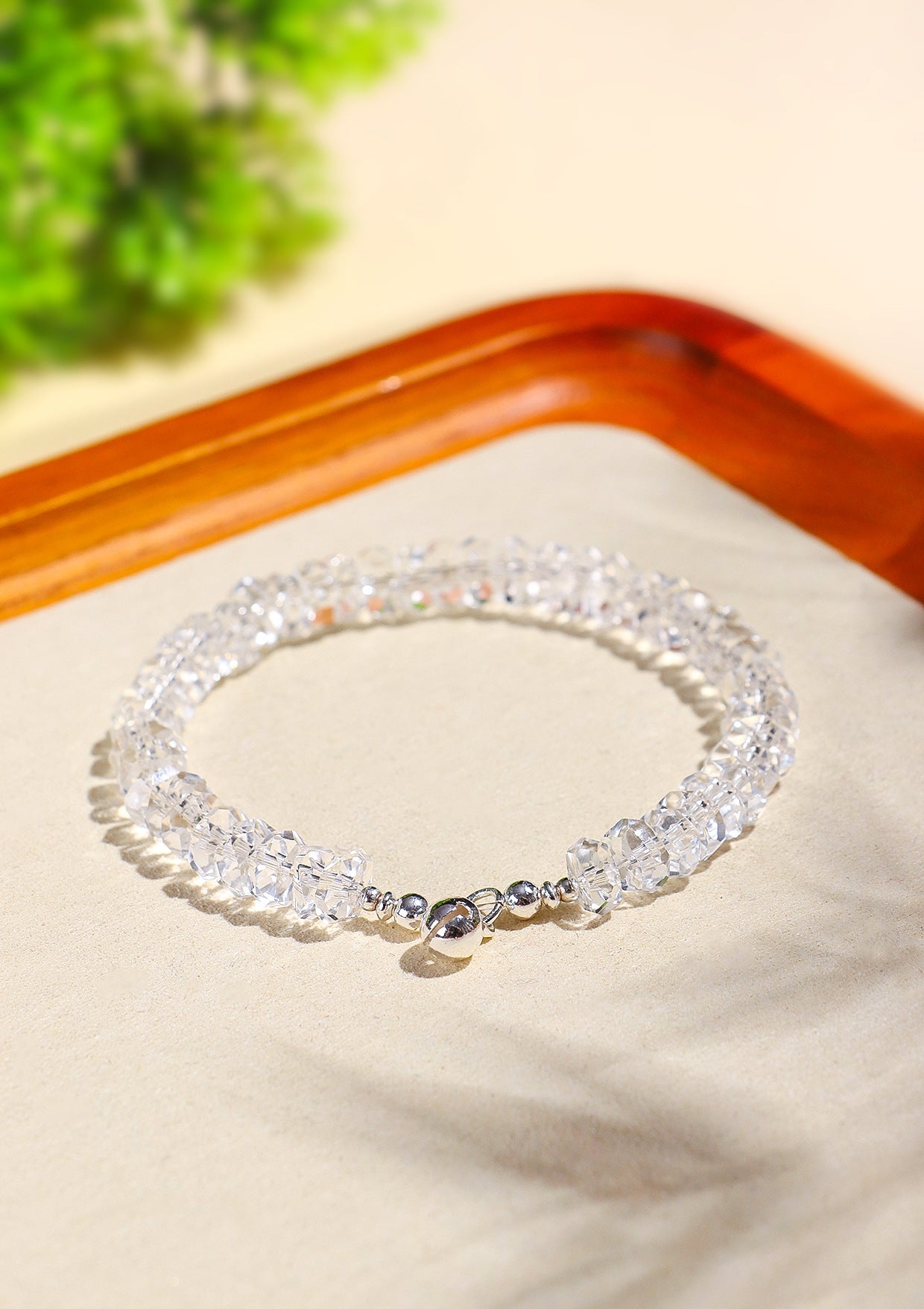 Planderful Fortune's Favor Bracelet – Elegant White Crystal Design