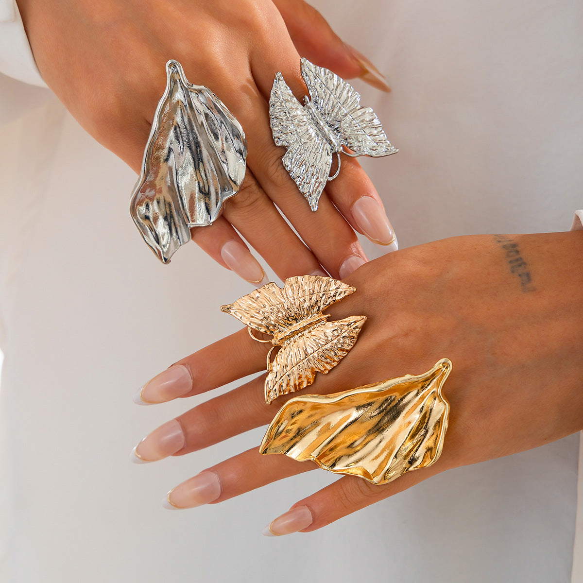 Planderful Vienna Verve Ring – Irregular Winding Design with Imitation Pearl