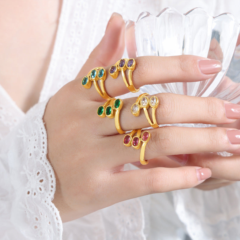 Golden Oval Zircon Hip-Hop Ring with French Flair