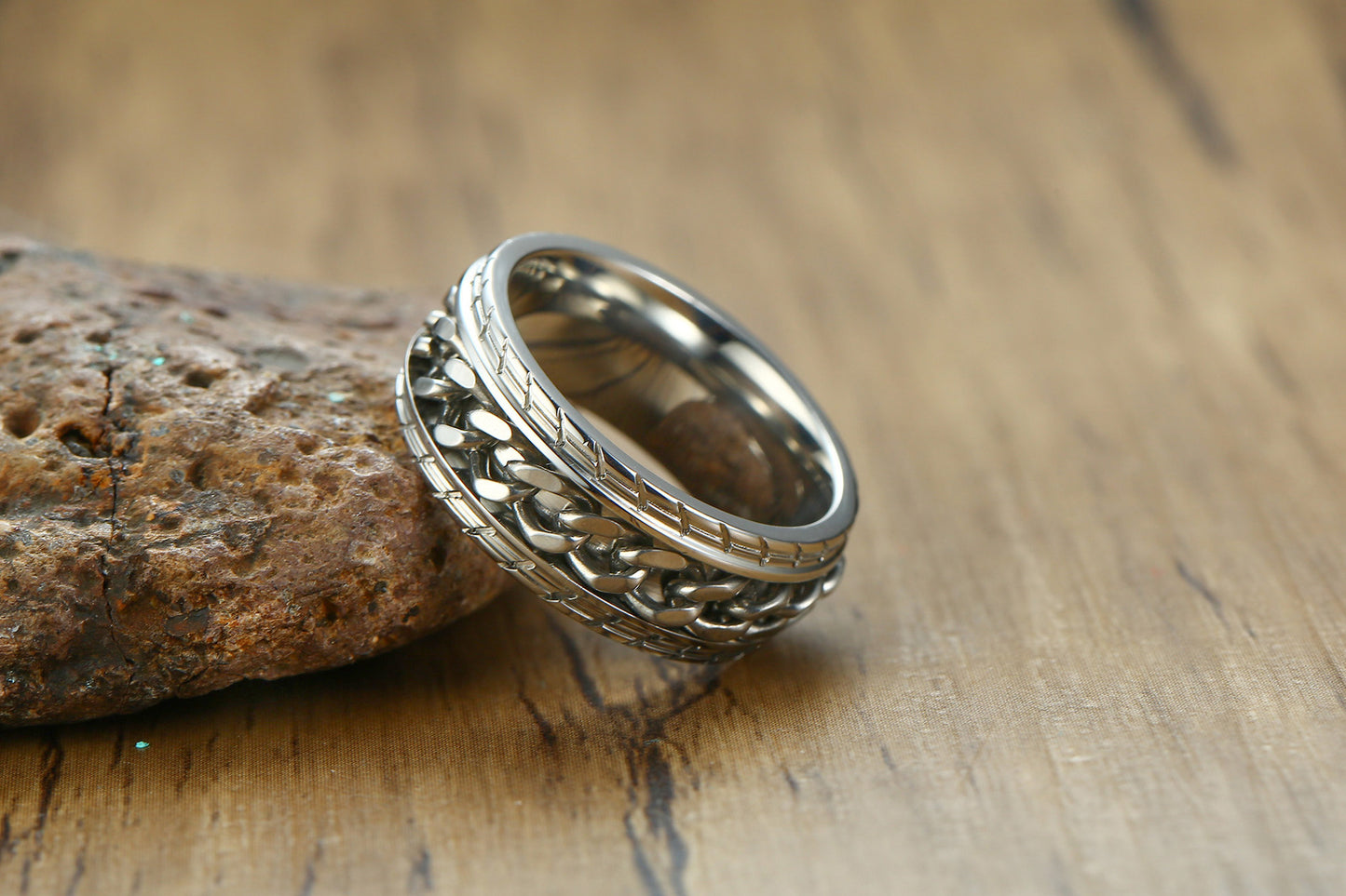 Titanium Steel Ring Accessories Stainless Steel Rotating Tire Pattern Chain Ring Men's Black Ring