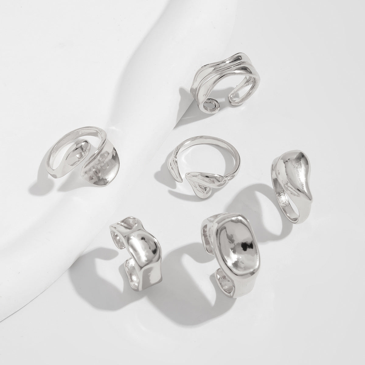 Planderful Vienna Verve Lava Texture Bow Set Joint Ring – Adjustable Geometric Design