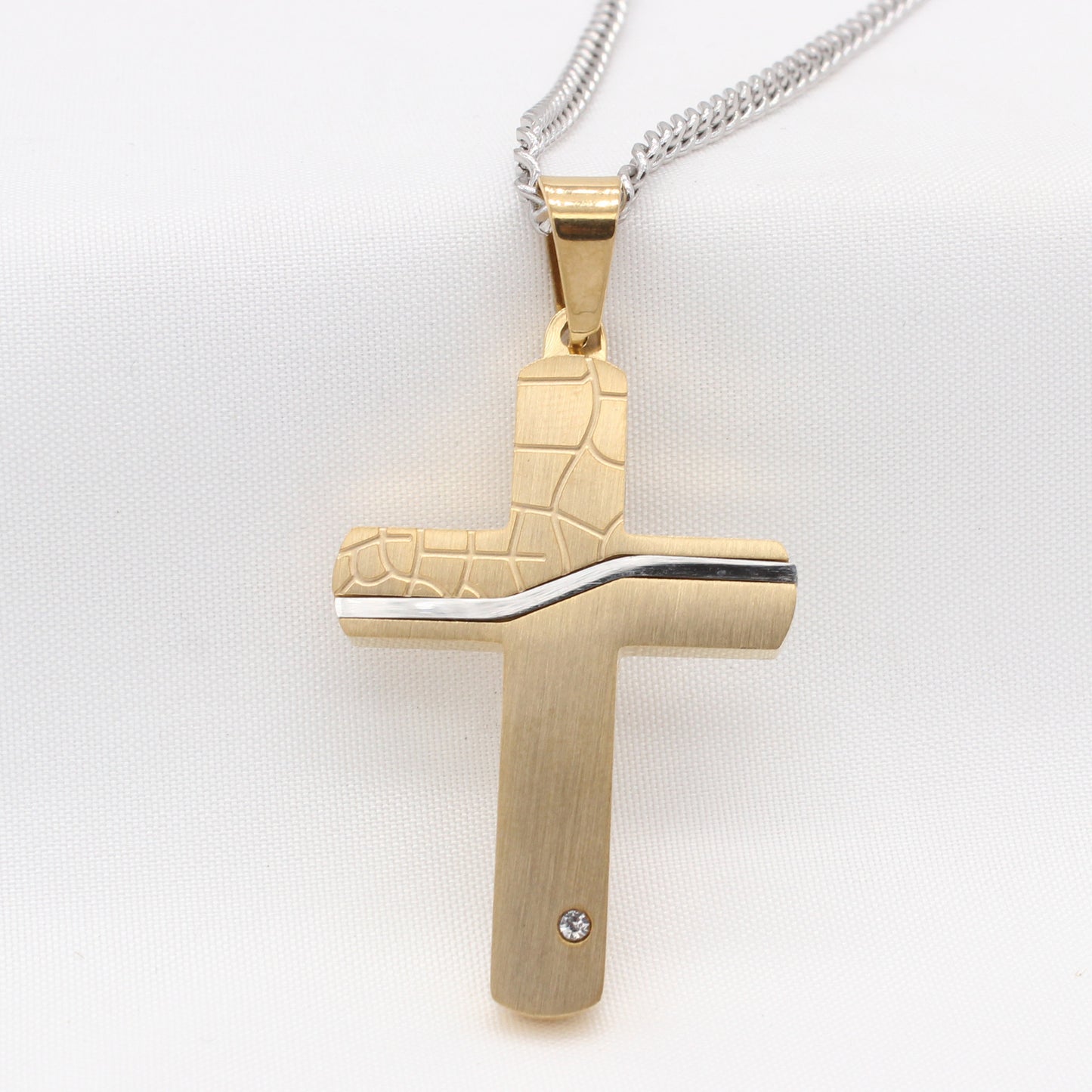 Retro European and American Men's Cross Pendant in Titanium Steel - Wholesale Jewelry for Foreign Trade