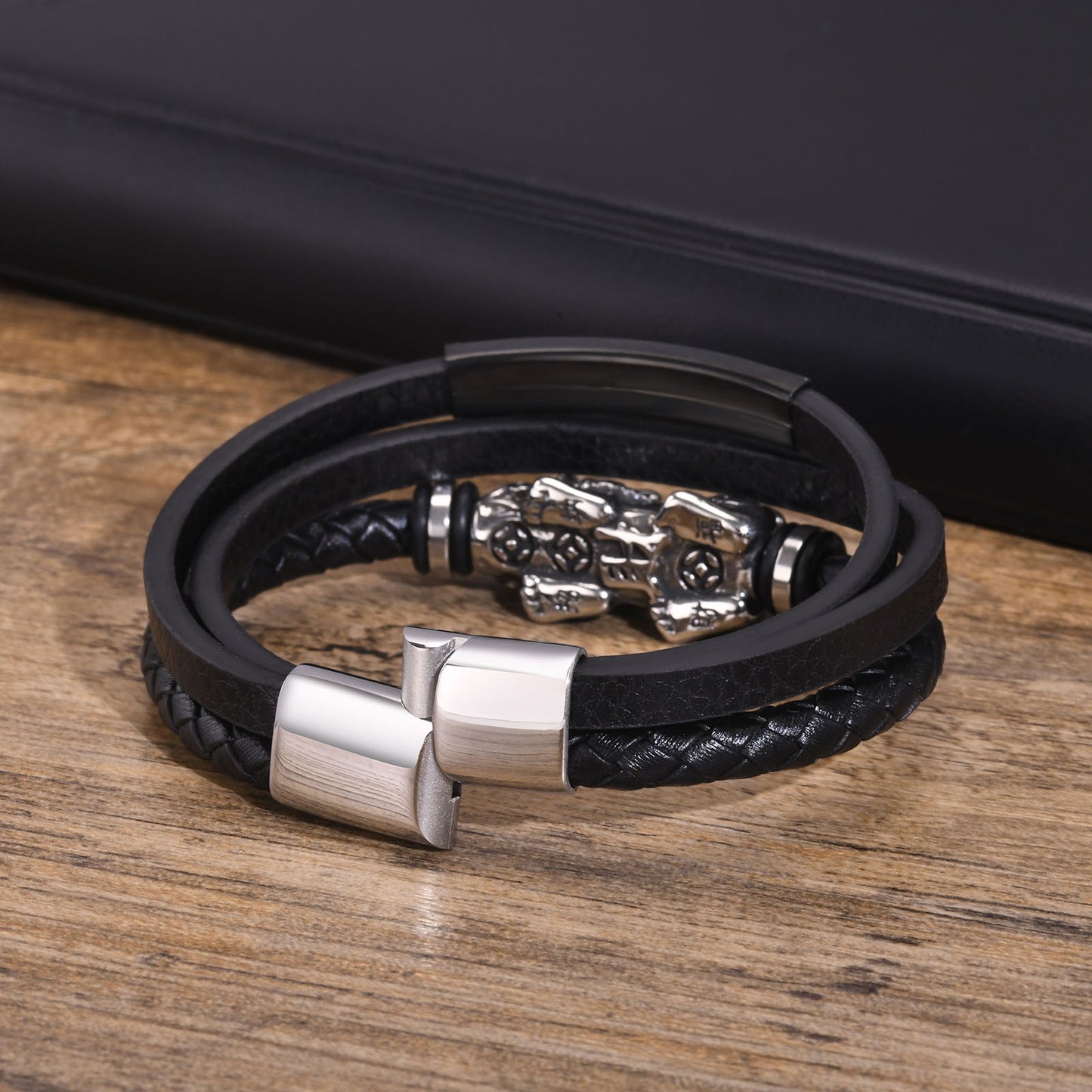 Stainless Steel Pixiu Curved Three-Layer PU Leather Bracelet