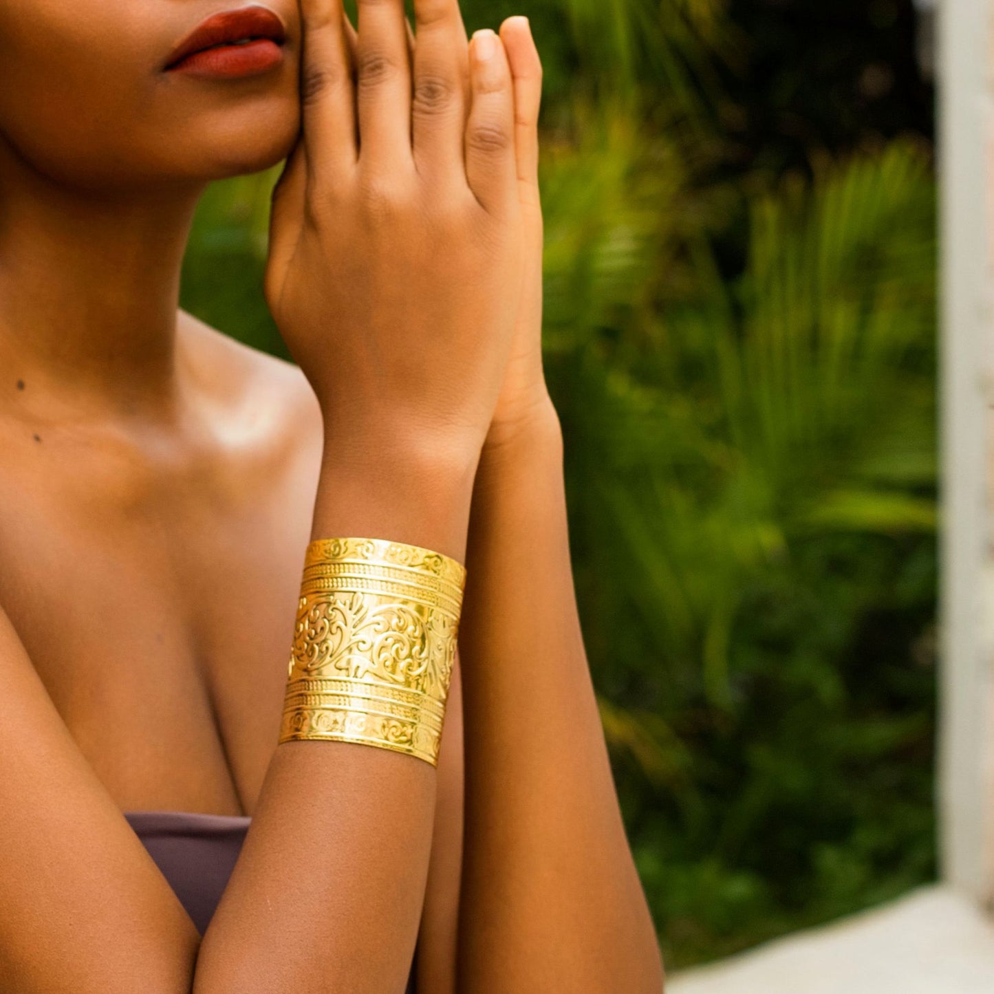 Bohemian Style Metal Bracelet with Retro Floral Patterns - European and American Jewelry