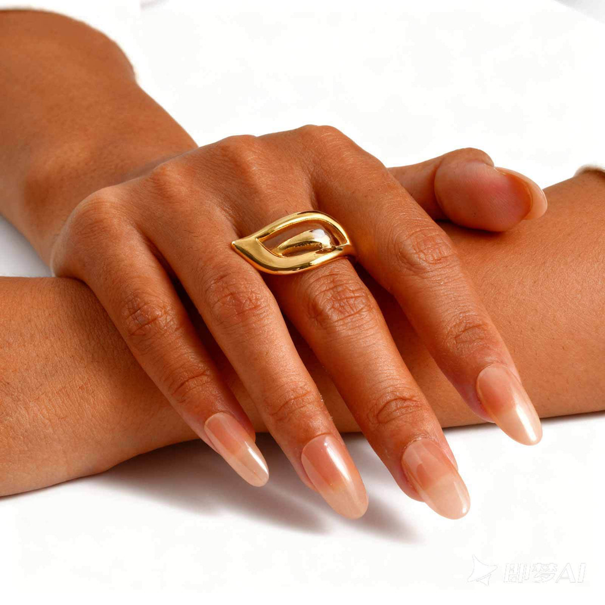 Stainless Steel Workplace Exquisite Hollow Wings Water Drop Ring Gold