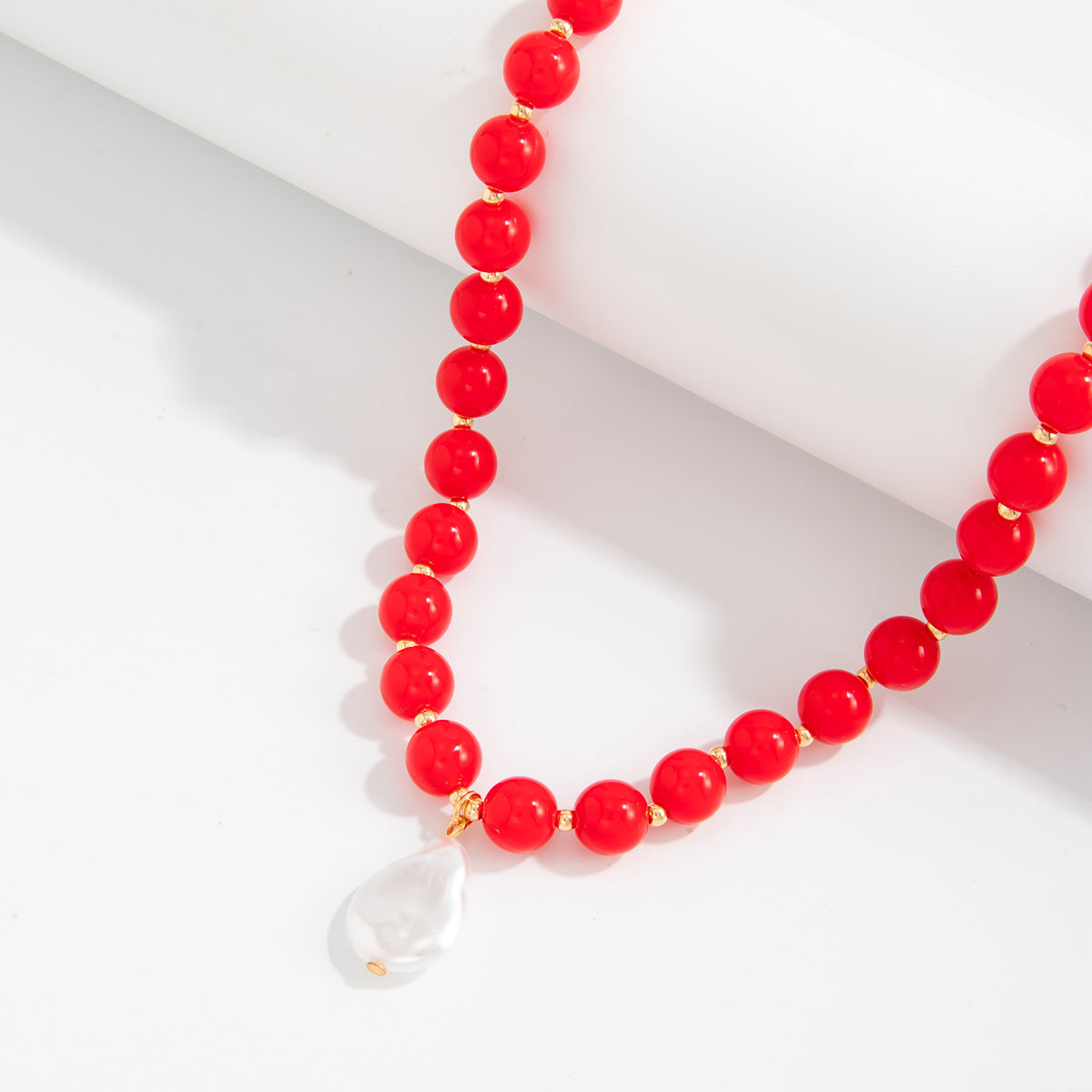 Colored Round Beads Pearl Necklace Dopamine Beaded Holiday Wind Necklace