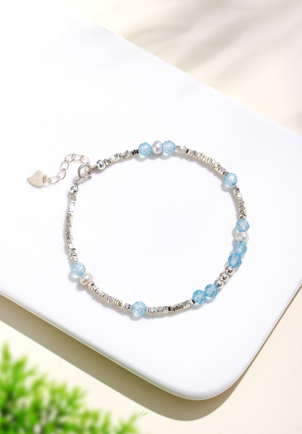 Planderful Fortune's Favor Bracelet – Elegant Blue Topaz and Freshwater Pearl Design