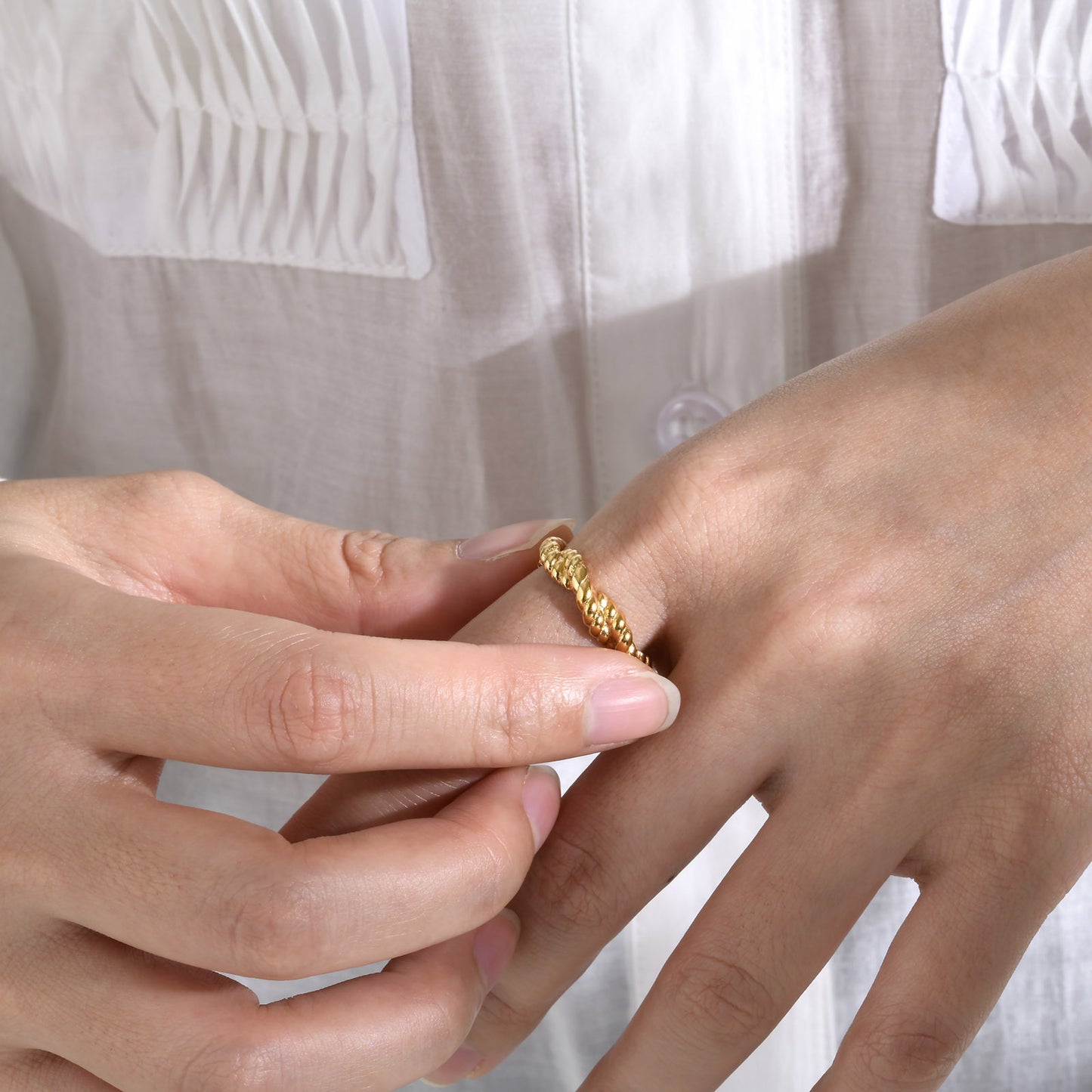 Stainless Steel Twist Ring Gold Women's Jewelry Wholesale