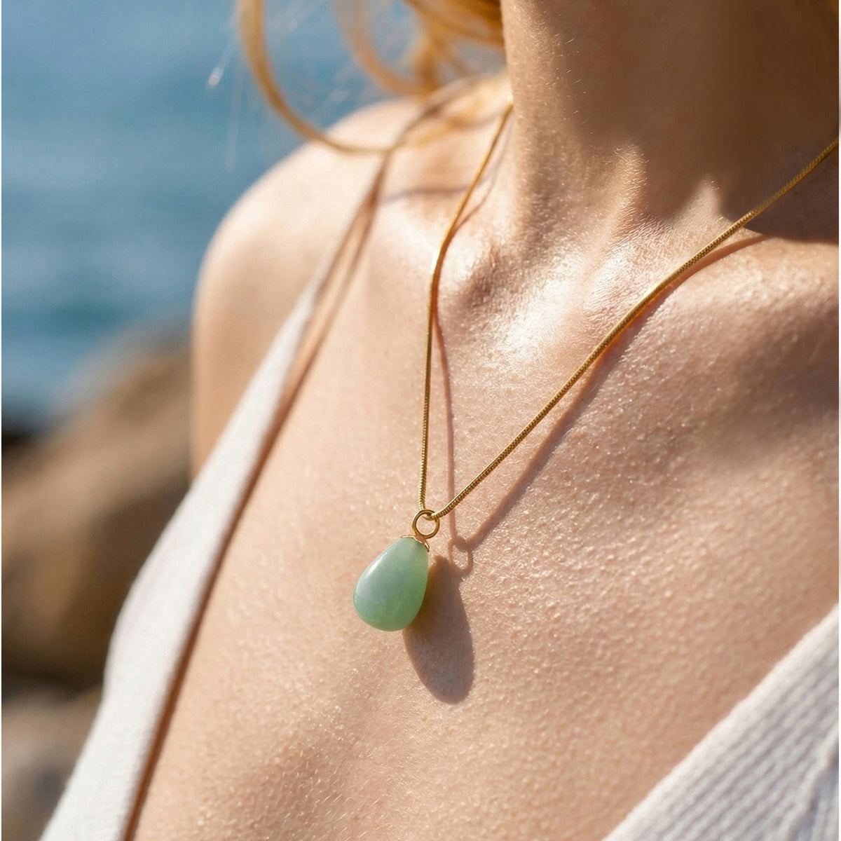 Stainless Steel Water Drop Powder Crystal Pendant Design Collarbone Chain Advanced Isn't Necklace