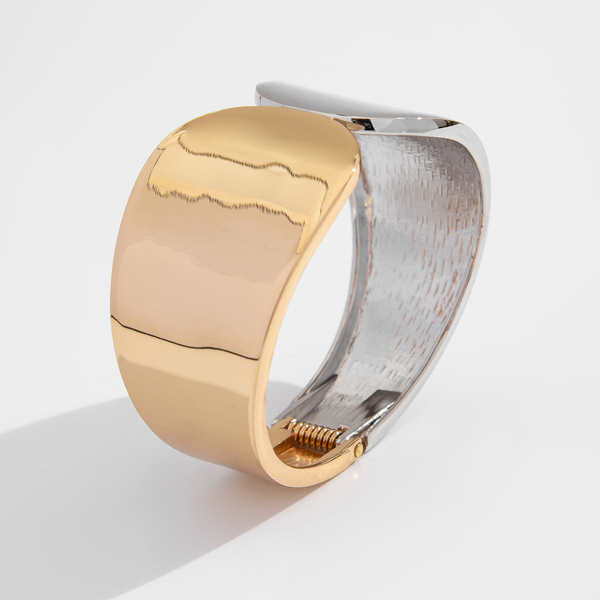Planderful Geometric Spring Buckle Bracelet For Women With Glossy Metal Colorful Contrast Vienna Verve