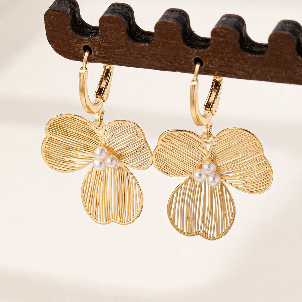 Planderful Vienna Verve Earrings – Elegant Hollow Flower Design