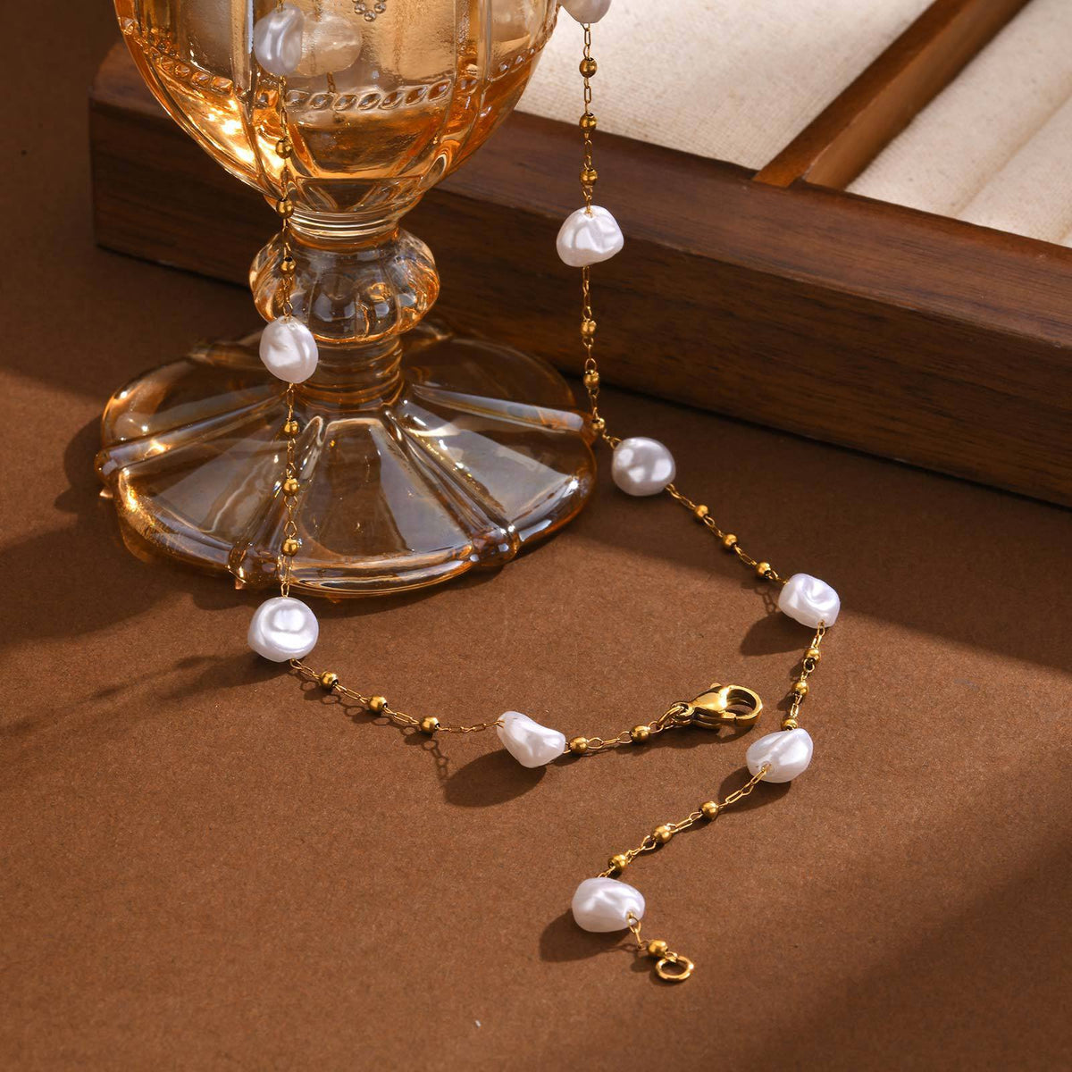 Ladies Imitation Baroque Pearl Y-Shaped Gold Necklace Stainless Steel Chain