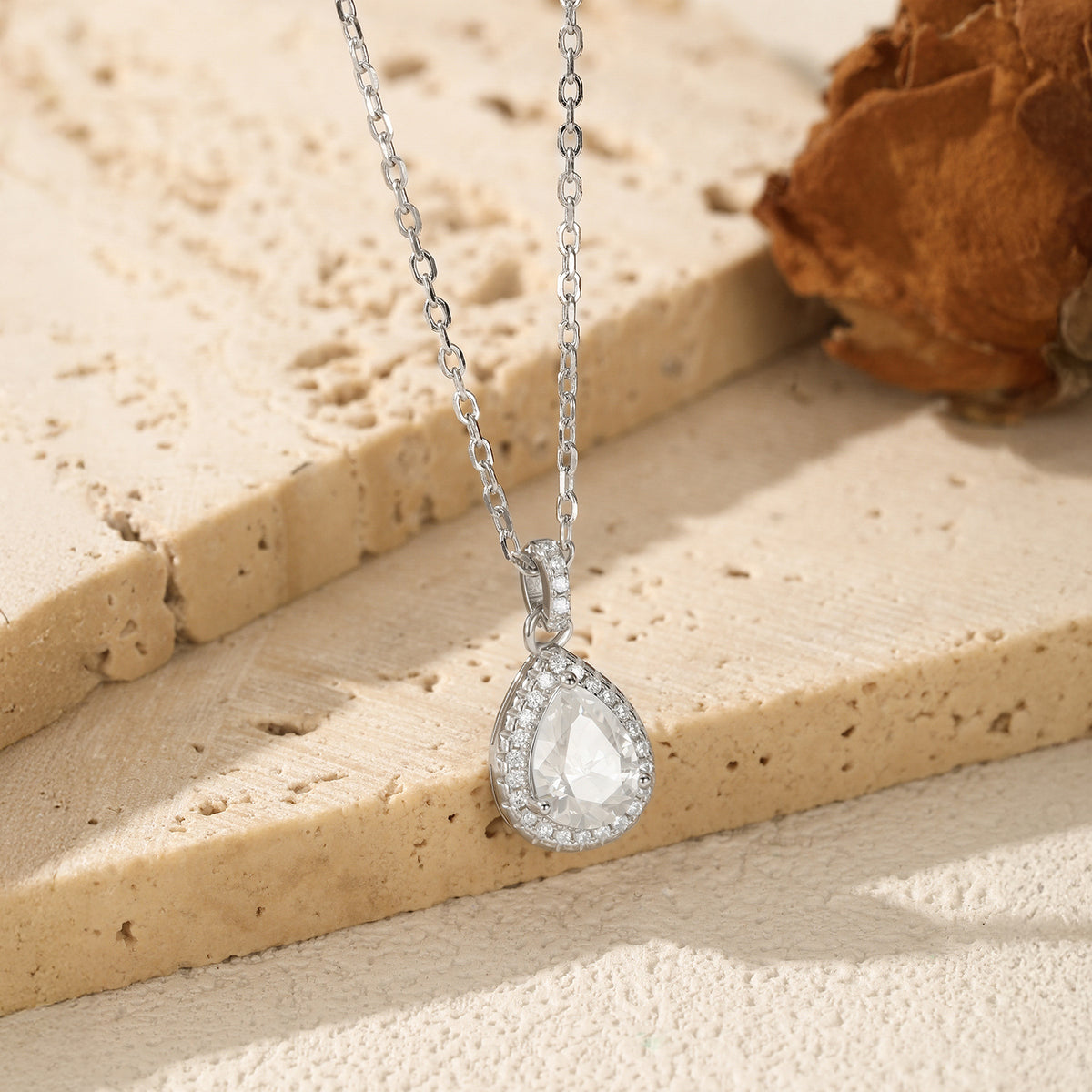 925 Sterling Silver Vintage Teardrop Moissanite Necklace