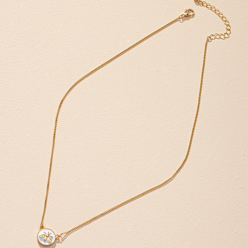 Dazzling Vienna Verve Metal Bee Necklace - Exquisite Cross-Border Jewelry Piece