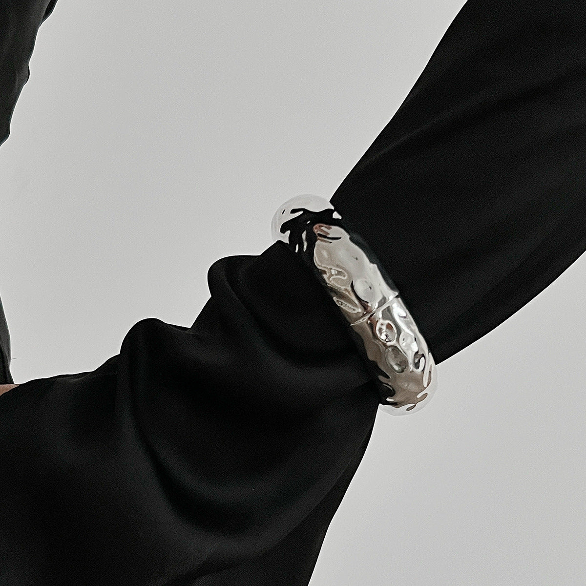 Bracelet Liquid Metal Smooth Spring Bracelet Geometric Wind Texture Wide Bracelet