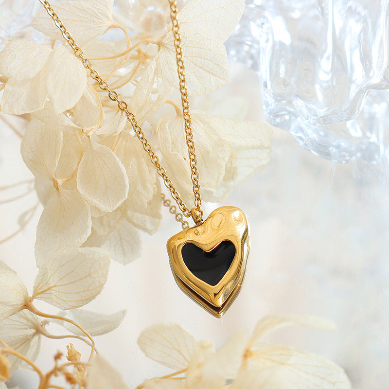 French Niche Design Gold-Plated Peach Heart Necklace