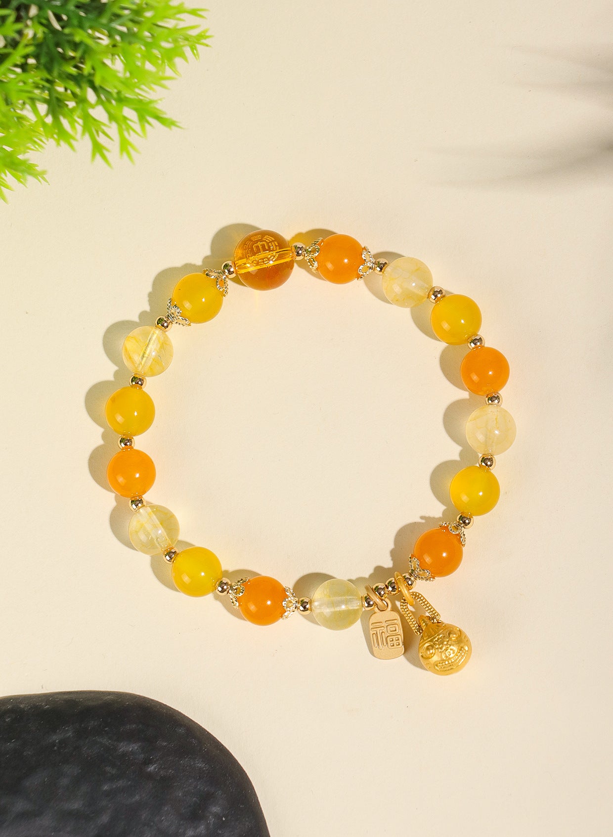 Planderful Fortune's Favor Bracelet – Elegant Crystal Agate Design