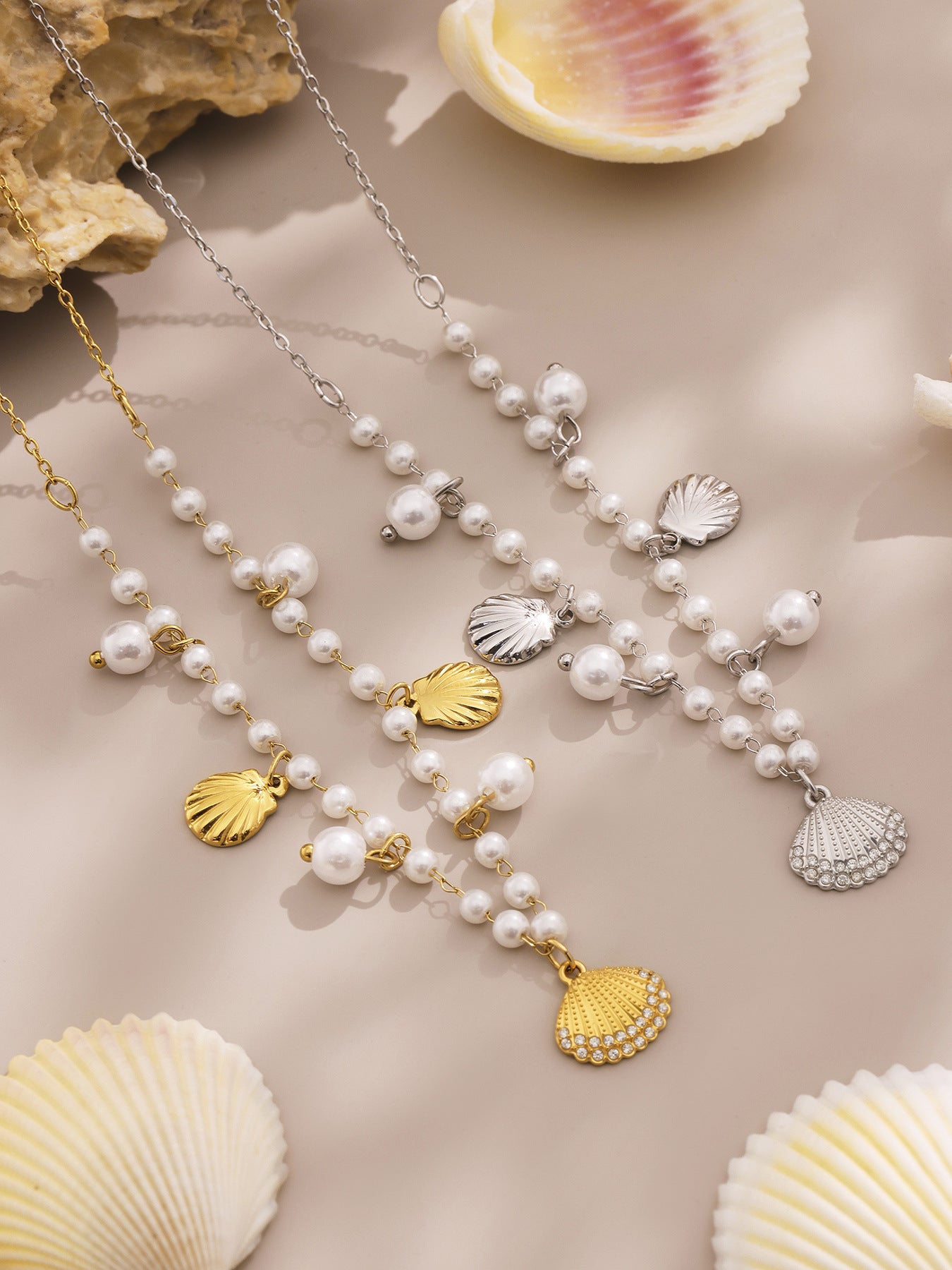 Planderful Pearl Collarbone Necklace 18K Gold Ocean Girls