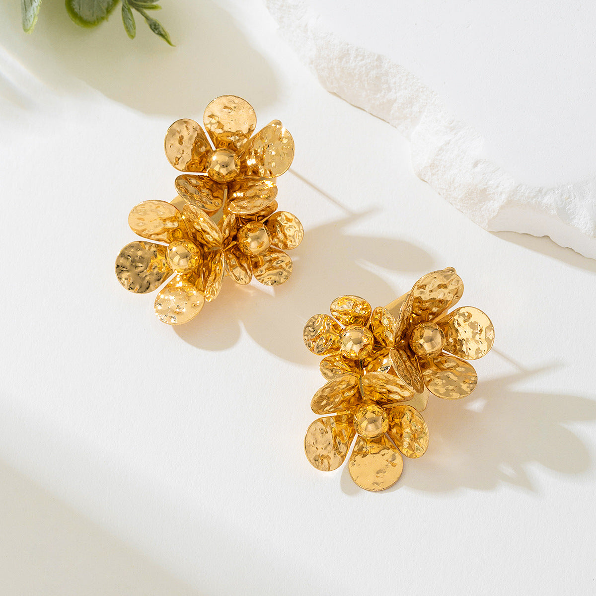 Planderful Vienna Verve Earrings – Elegant Gold Flower Design