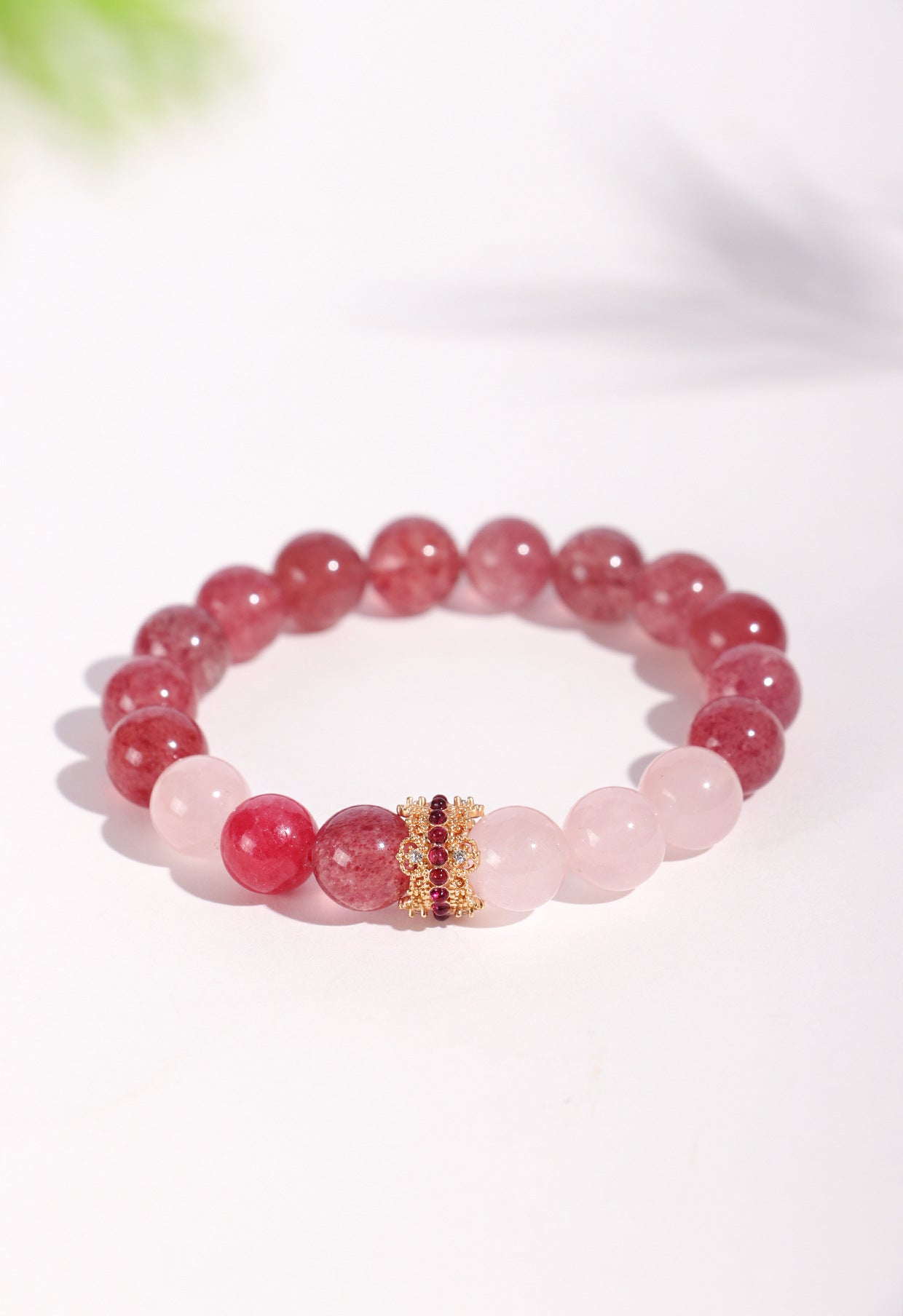 Planderful Fortune's Favor Bracelet – Elegant Pigeon Blood Red Strawberry Crystal Design