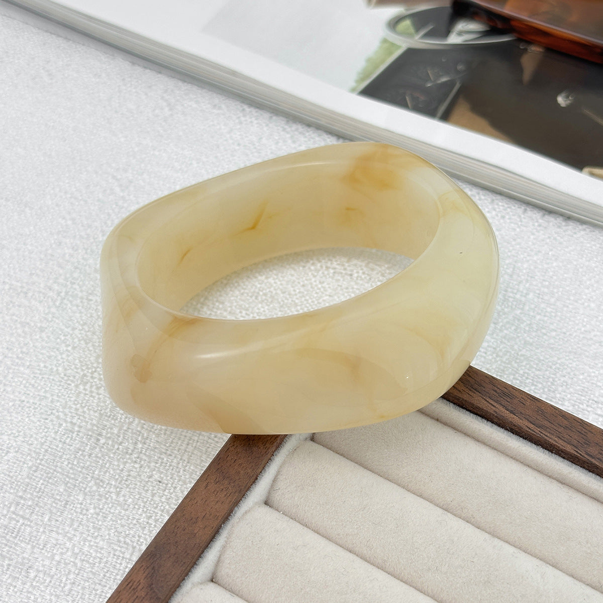 Wide Version Smudged Stone Pattern Semi-Transparent Bracelet Exaggerated Retro Special-Shaped Amber Tire