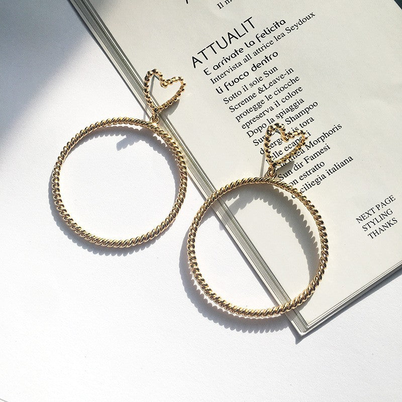 European and American Love Earrings - Elegant Alloy Peach Heart Circles Geometric Design