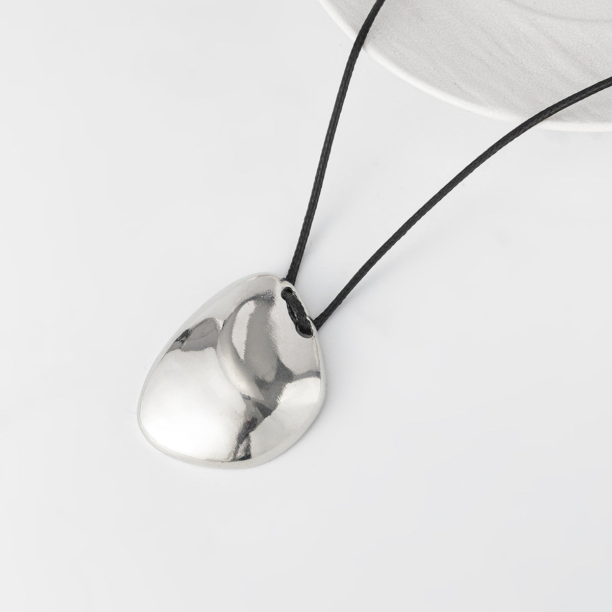 Adjustable Glossy Geometric Cord Necklace
