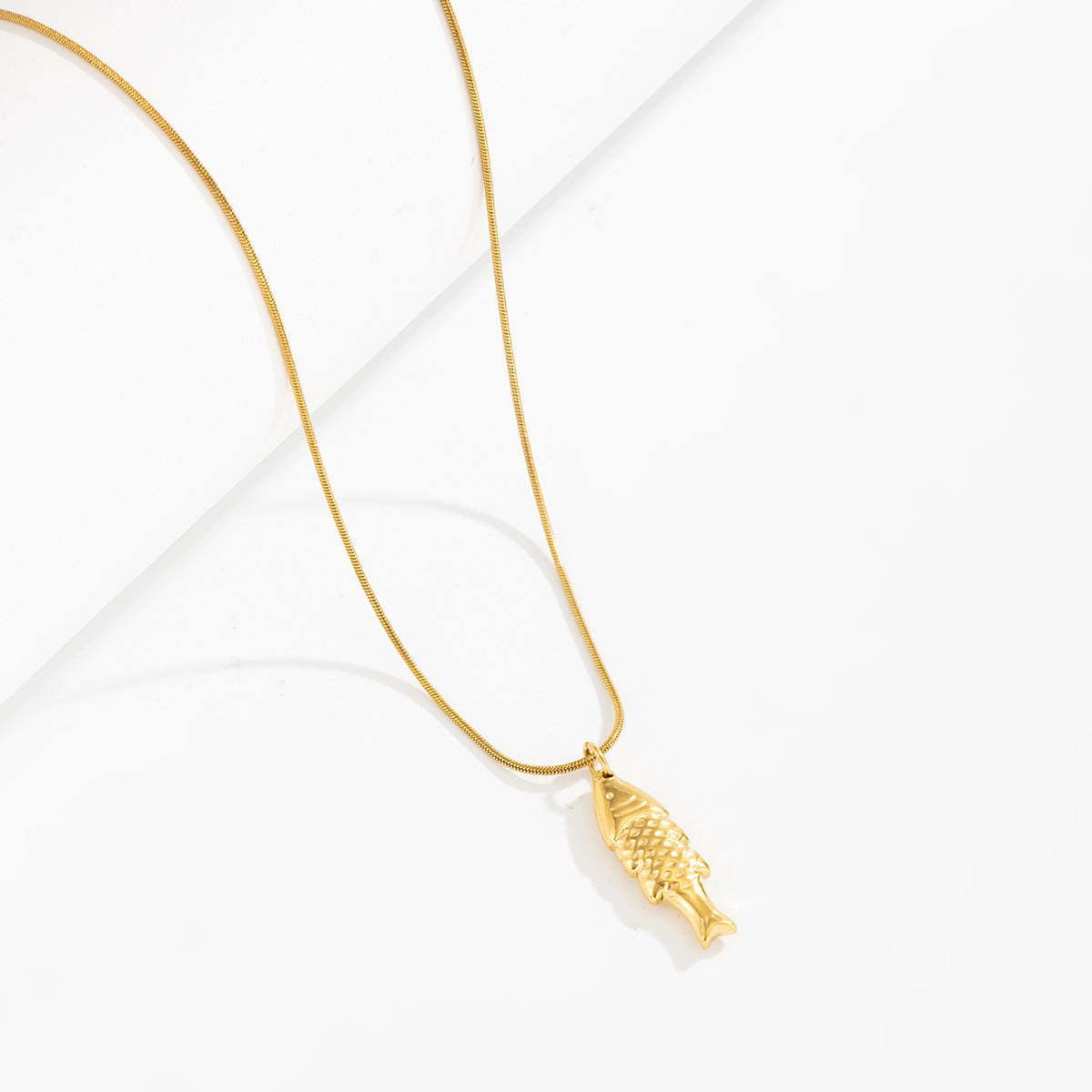 Holiday Wind Small Fish Turtle Pendant Necklace Ocean Wind Coral Starfish Fine