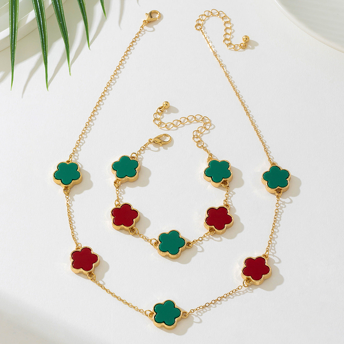 Fashionable Five Leaf Clover Necklace Bracelet Set for Women