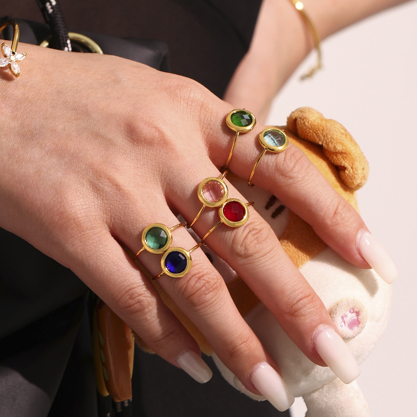 Planderful Crystal Glass Ring Women 18K Gold Plated Luxurious