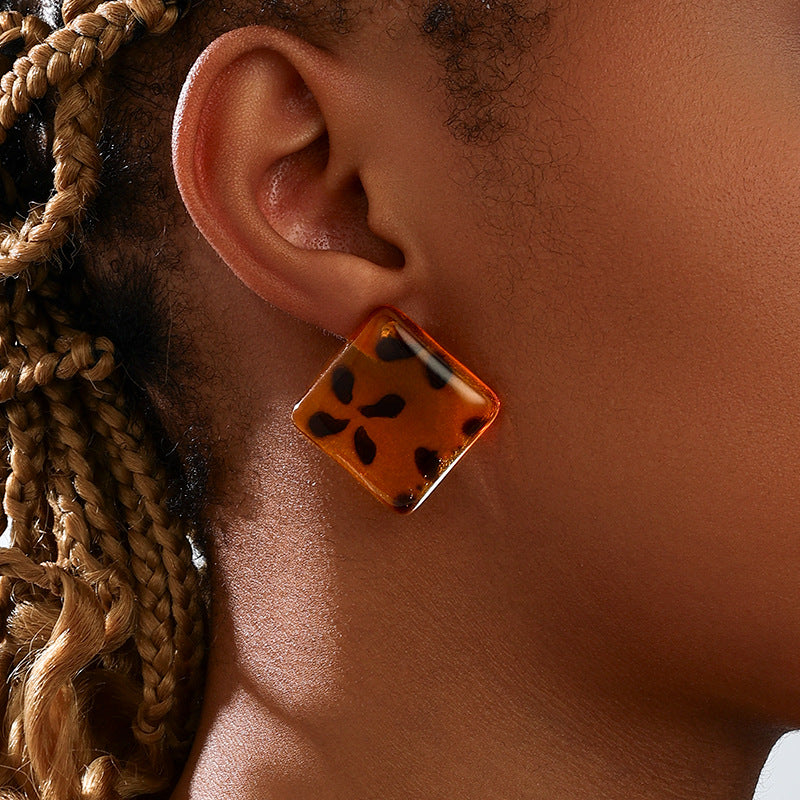 Planderful Vienna Verve Earrings – Trendy Acrylic Leopard Print Design