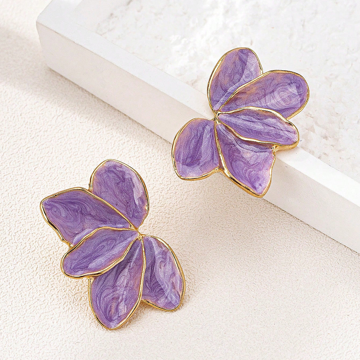 Planderful Vienna Verve Earrings – Fashionable and Elegant Design