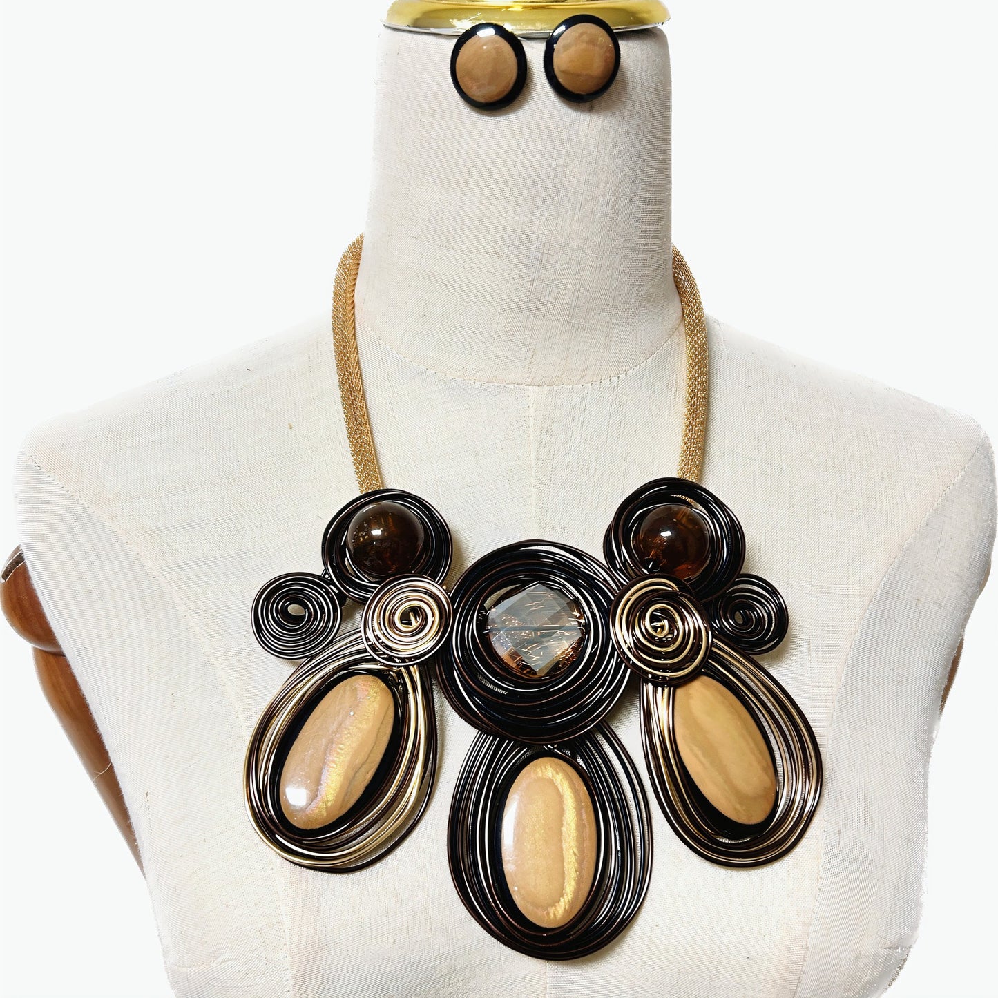 Baroque Flower Resin and Aluminum Wire Handmade Necklace Earrings Set - Savanna Rhythms