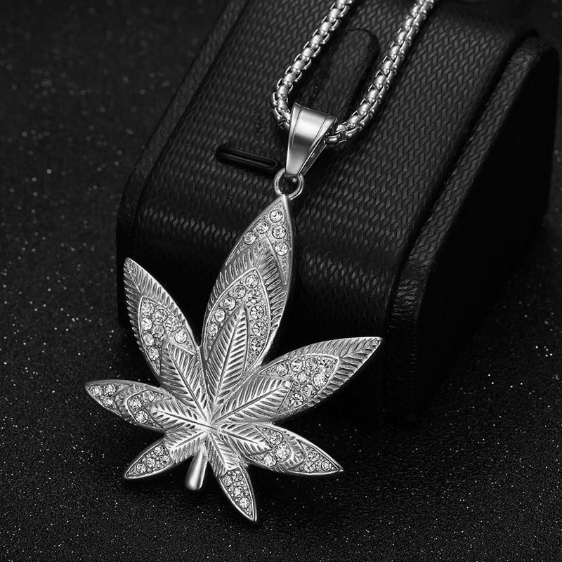Planderful Everyday Genie Hip Hop Necklace Stainless Steel Premium Gold Plated Zircon Maple Leaf Pendant For Urban Fans