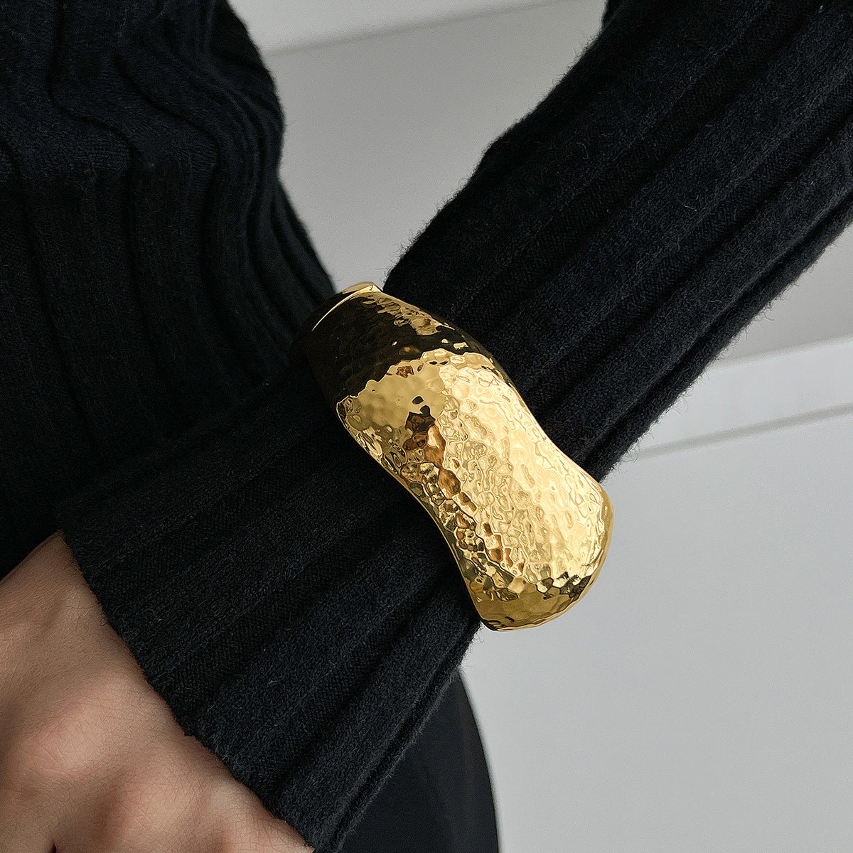 Bracelet Liquid Metal Smooth Spring Bracelet Geometric Wind Texture Wide Bracelet