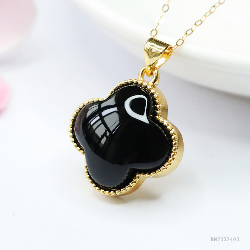 Black Agate Clover Pendant — No Chain