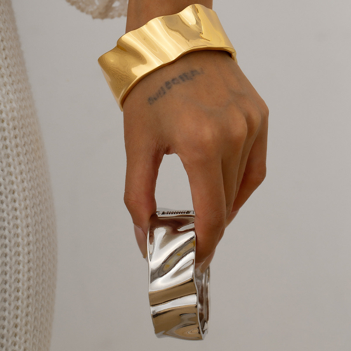 Planderful Vienna Verve Bracelet – Irregular Liquid Metal Texture