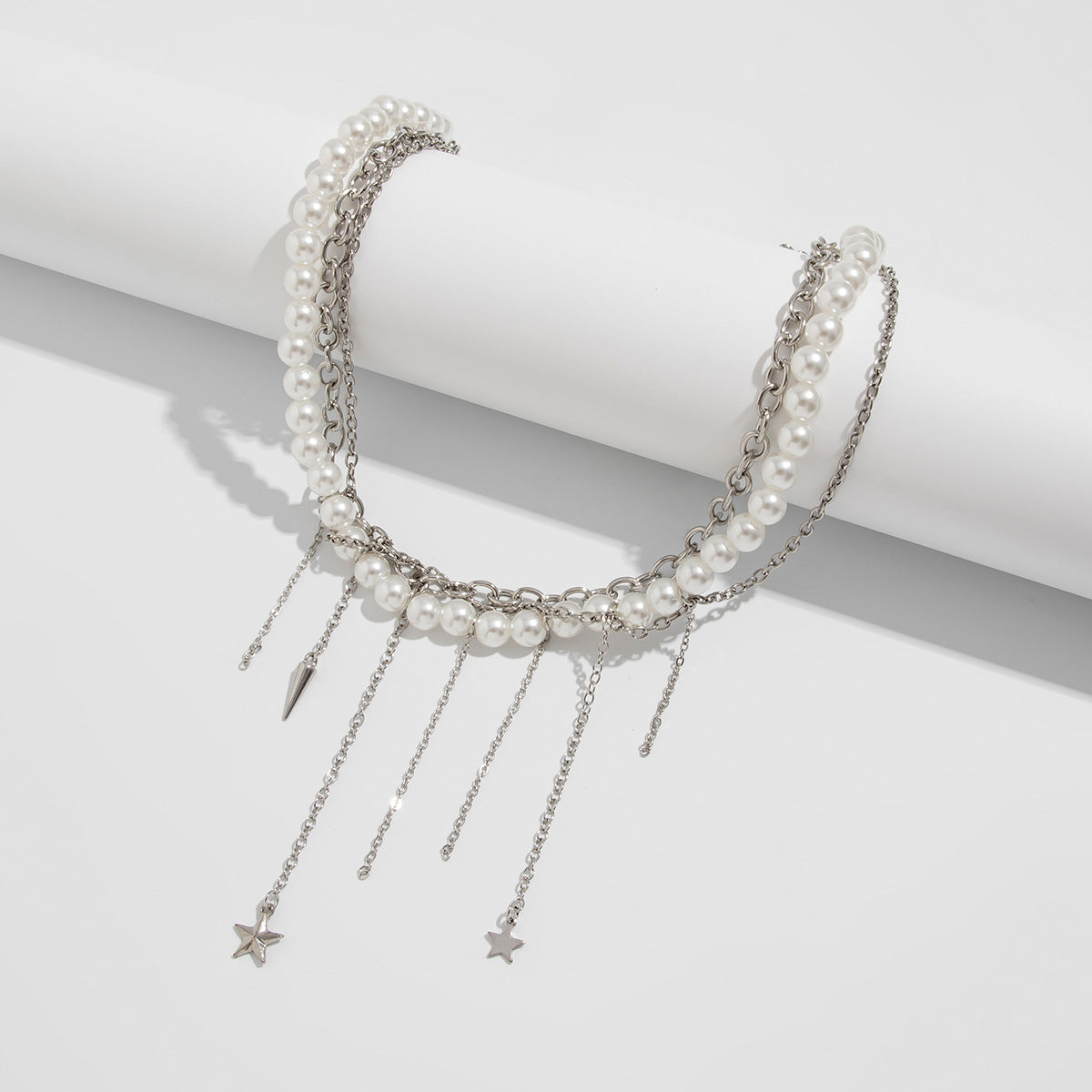 Planderful Vienna Verve Necklace – Elegant Imitation Pearl Design