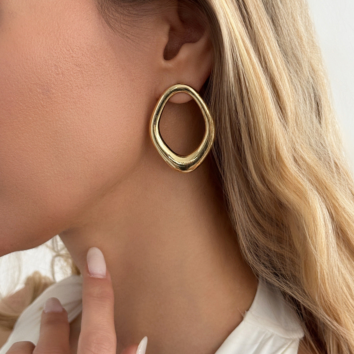 Snake Shaped Exaggerated Long Twist Earrings Planderful Vienna Verve For Women Hollow Geometric Statement