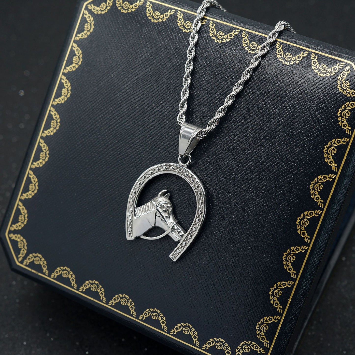 Stainless Steel Necklace – Vintage Hoof Horse Head Pendant For Everyday Wear And Personalization