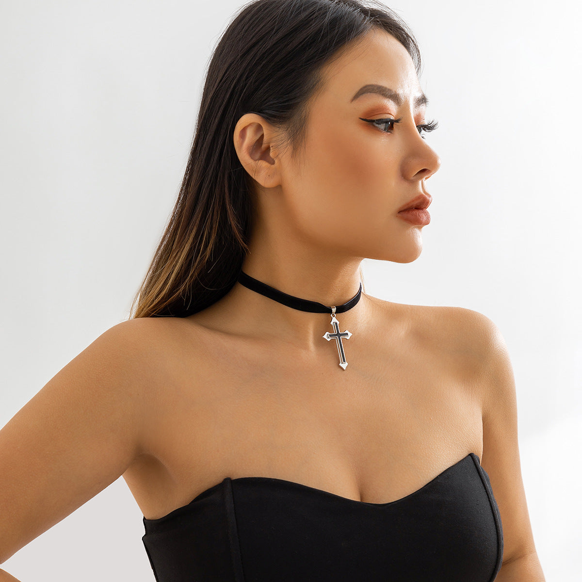 Cross Pendant Choker Necklace Planderful Vienna Verve Exaggerated Statement Metal Jewelry For Women