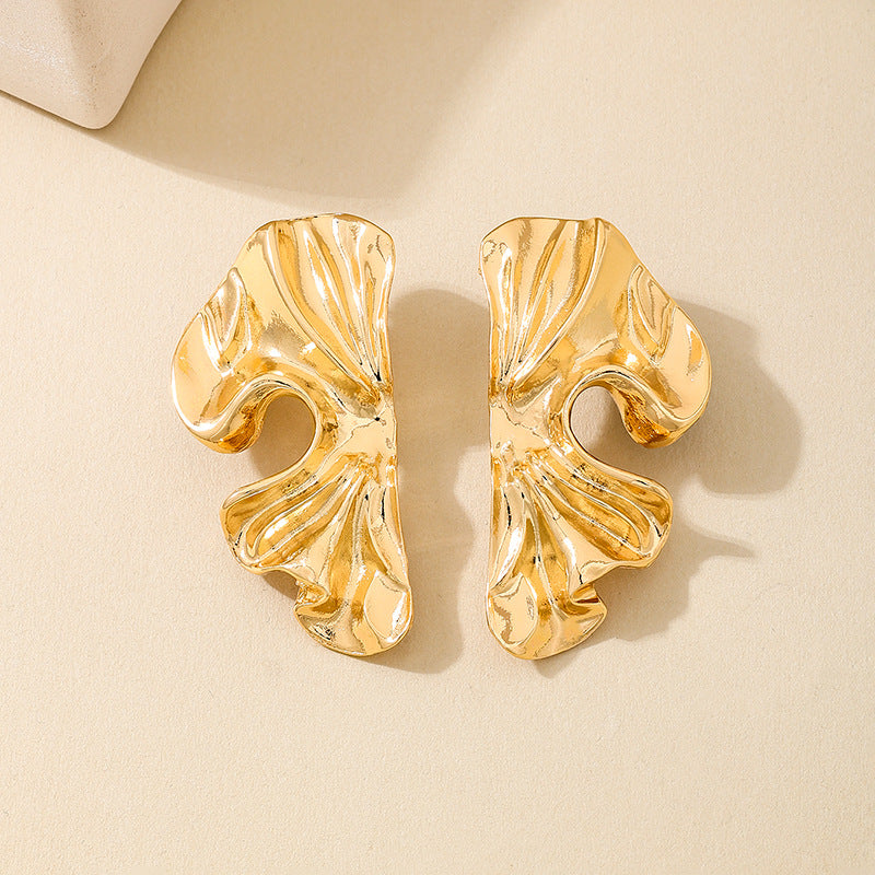 Planderful Vienna Verve Earrings – Stylish Irregular Gold Lace Design